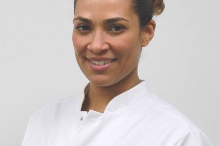 Elizia Soares arts - injectables ABC Clinic