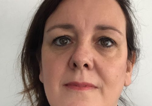 Ilonka voor haar ooglidcorrectie