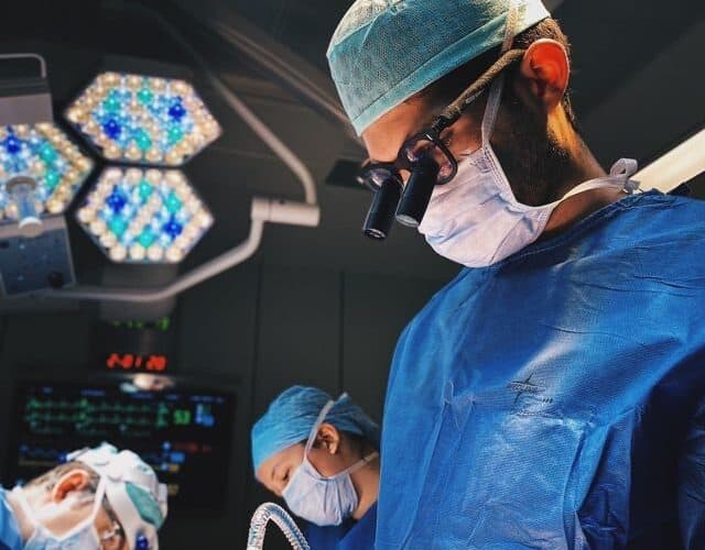 Winston Wittesaele plastisch chirurg ABC Clinic operatie